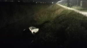 Cade nel fiume con l’auto: salvato da un agente fuori servizio