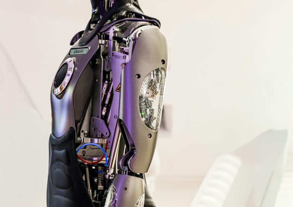 Esoscheletri e robot indossabili: nuove tecnologie tra riabilitazione e industria