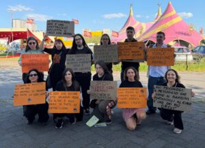 Salerno, protesta contro i circhi con animali: “Basta sfruttamento”