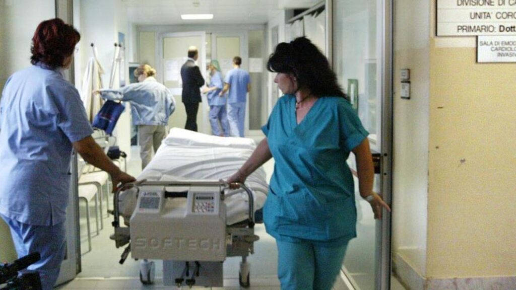 Neonata morta dopo il parto, 40 minuti di manovre: inutili i tentativi di rianimazione in ospedale