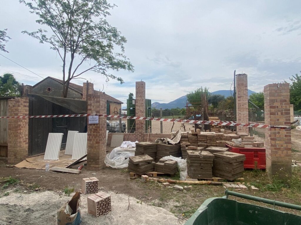 Capaccio Paestum, stretta sull’abusivismo edilizio nell’area archeologica: sequestri e denunce