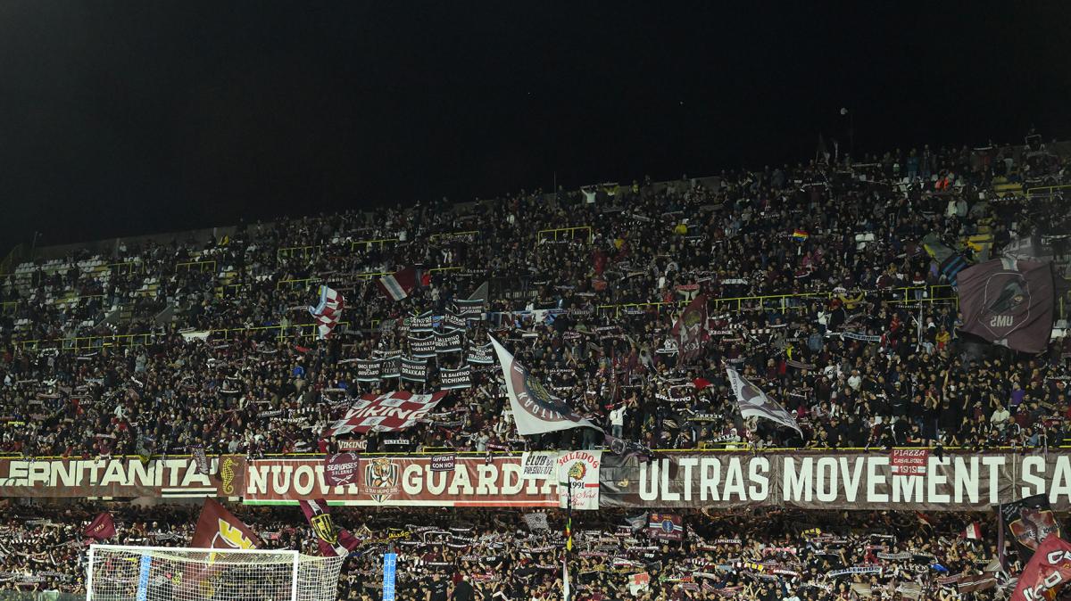 Salernitana-Ravenna, l’Arechi prepara la notte dei playoff: attesi oltre 20mila tifosi, riflettori anche su Mandorlini