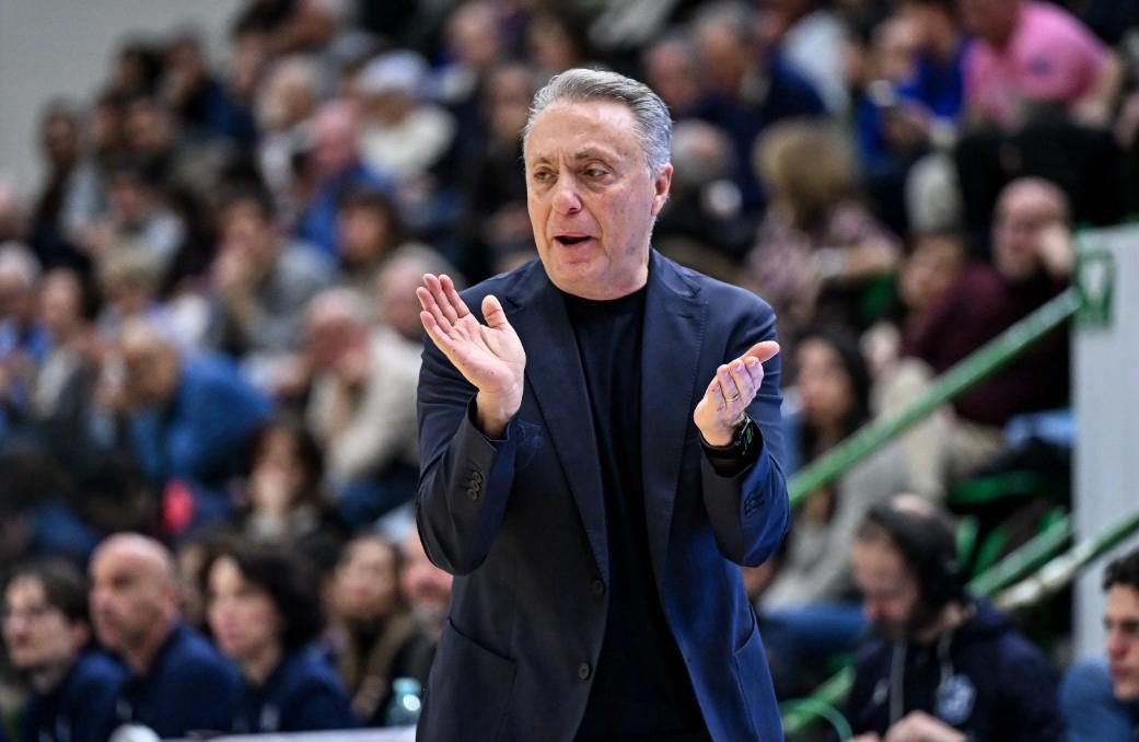 &nbsp;Bucchi è il nuovo coach della Givova Scafati