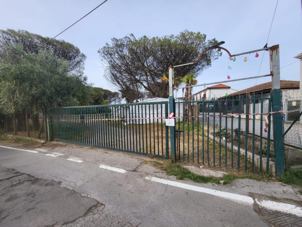 Paestum, blitz contro l’abusivismo: sequestrata area di 3mila mq nel cuore della zona vincolata