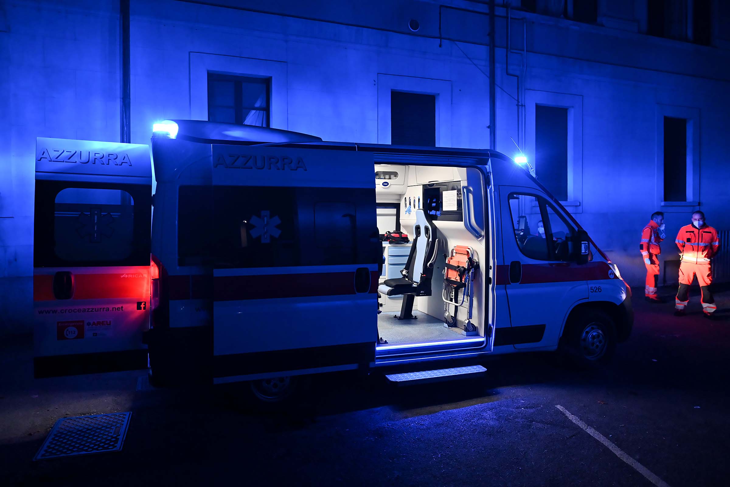 Cade in un burrone sui monti, salvato un 57enne: gli investigatori cercano risposte