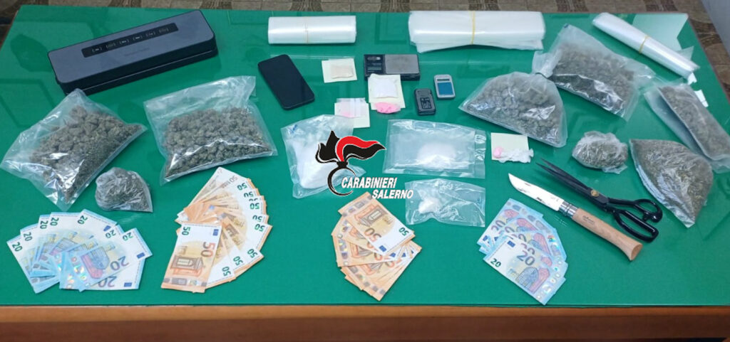 In auto aveva cocaina, ecstasy e marijuana: giovane in manette