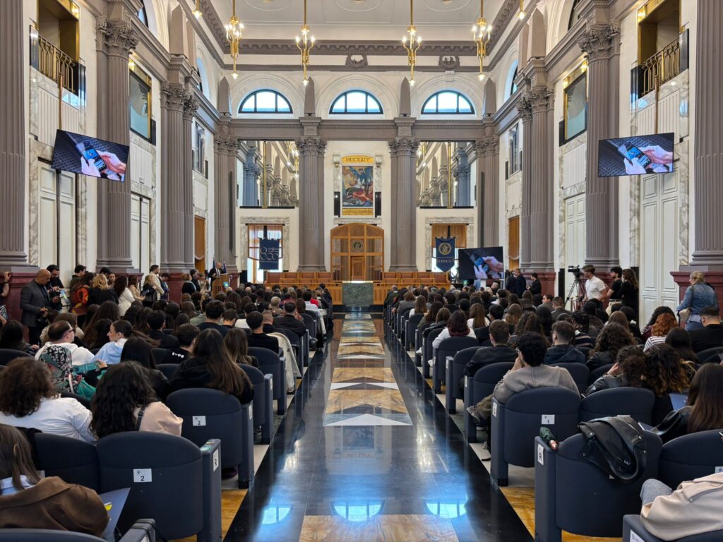 Università Federico II, nasce “#benesseredigitale UniNA”: app e open badge per promuovere disconnessione consapevole e studio senza distrazioni