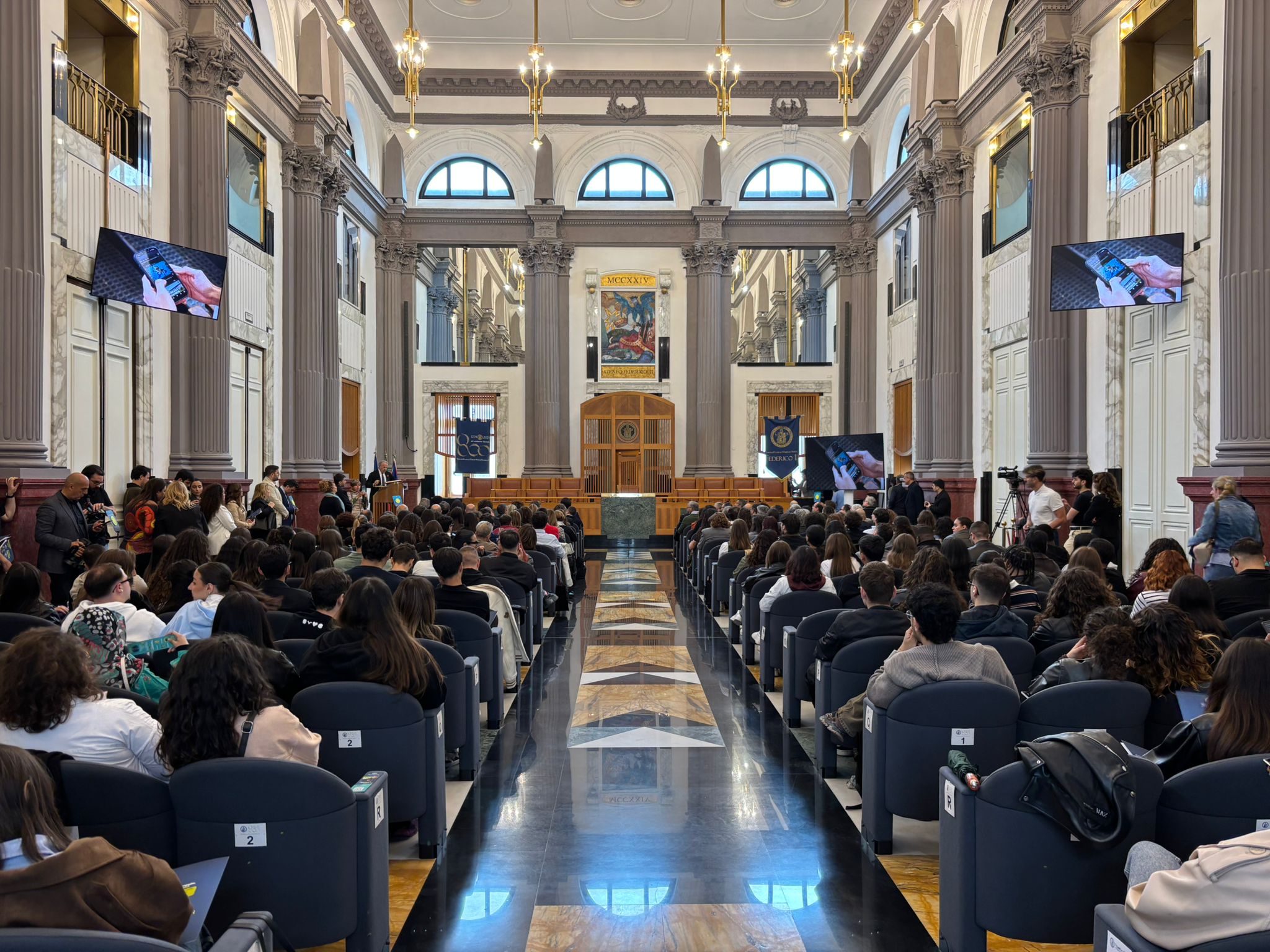 Università Federico II, nasce “#benesseredigitale UniNA”: app e open badge per promuovere disconnessione consapevole e studio senza distrazioni