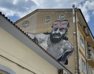 Lo sai che esiste un murales che collega Sapri e Malta? E’ il “Tunnel del Mediterraneo” dello street artist francese MTO