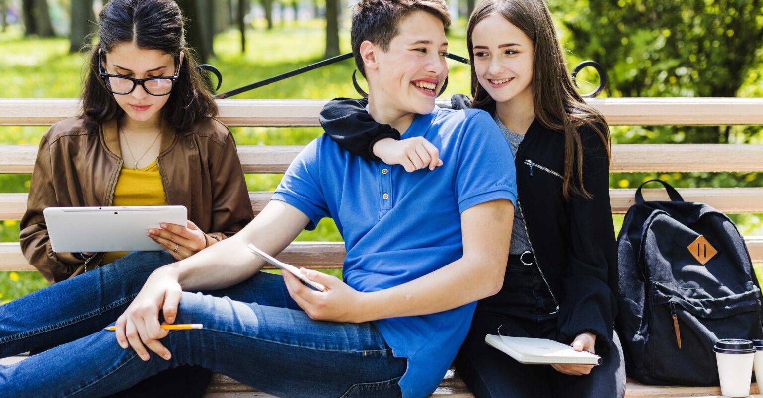 Report Astudy: studiare all’estero durante le superiori fa crescere ...