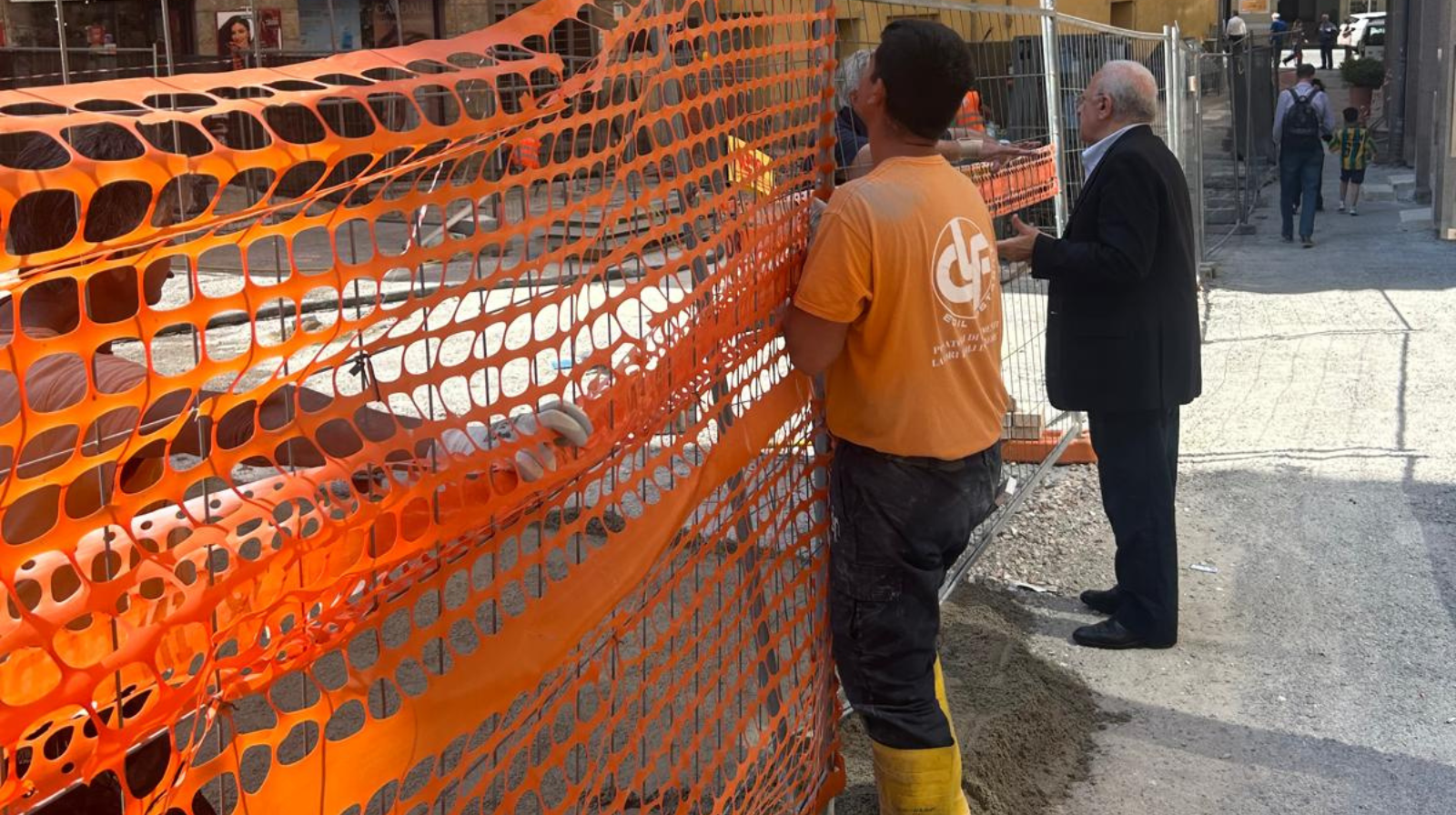 Salerno, il ritorno di De Luca: cantieri aperti e lotta ai parcheggiatori abusivi