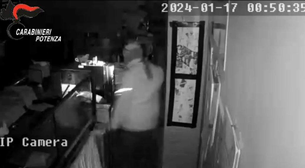 Furti nelle tabaccherie, sgominata rete criminale itinerante: colpi anche a Sala Consilina