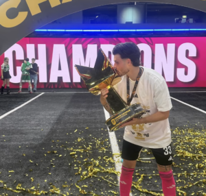 Kings League, trionfo AlpaK: il cilentano Mauro Veneroso campione d’Italia