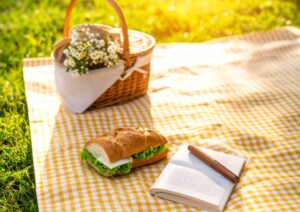 Pic nic tra spiaggia e pineta: come preparare il cestino perfetto (con ricette semplici e sicure)