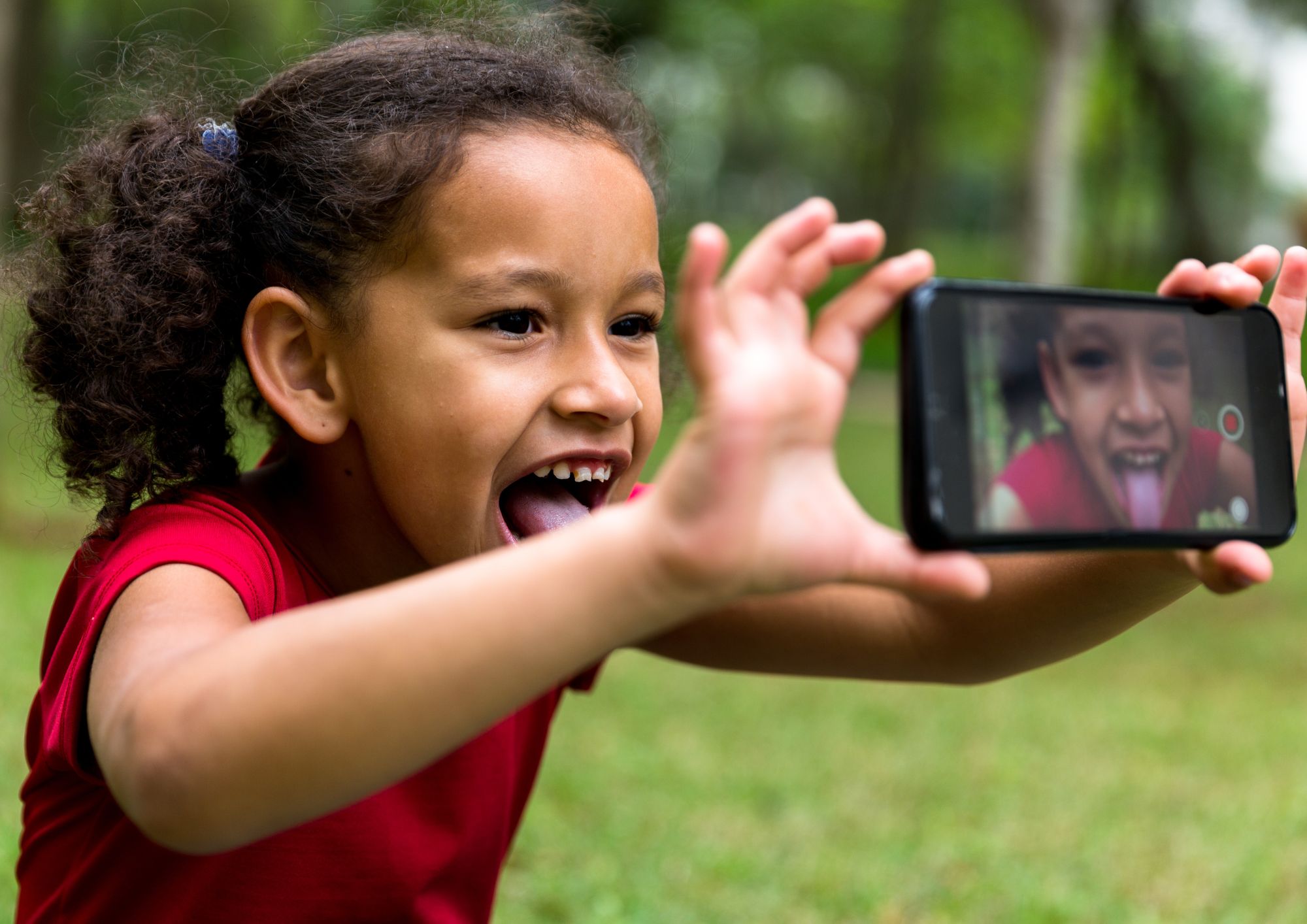 Ho pubblicato in rete varie fotografie dei miei figli minorenni ma mio marito si è opposto: è un comportamento lecito?