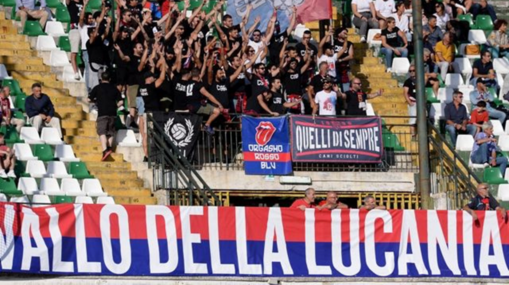 Gelbison, il Tar annulla i Daspo ai tre tifosi rossoblù: accolto il ricorso