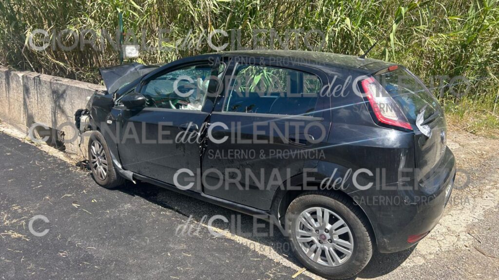 Violento impatto contro un muretto: donna estratta dalle lamiere e trasportata in elisoccorso