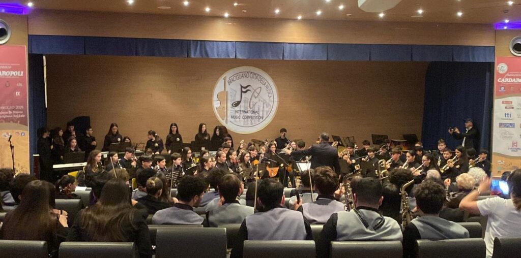 Trionfo a Bracigliano: l’orchestra dell’IC “Matteo Ripa” di Eboli conquista il gradino più alto del podio