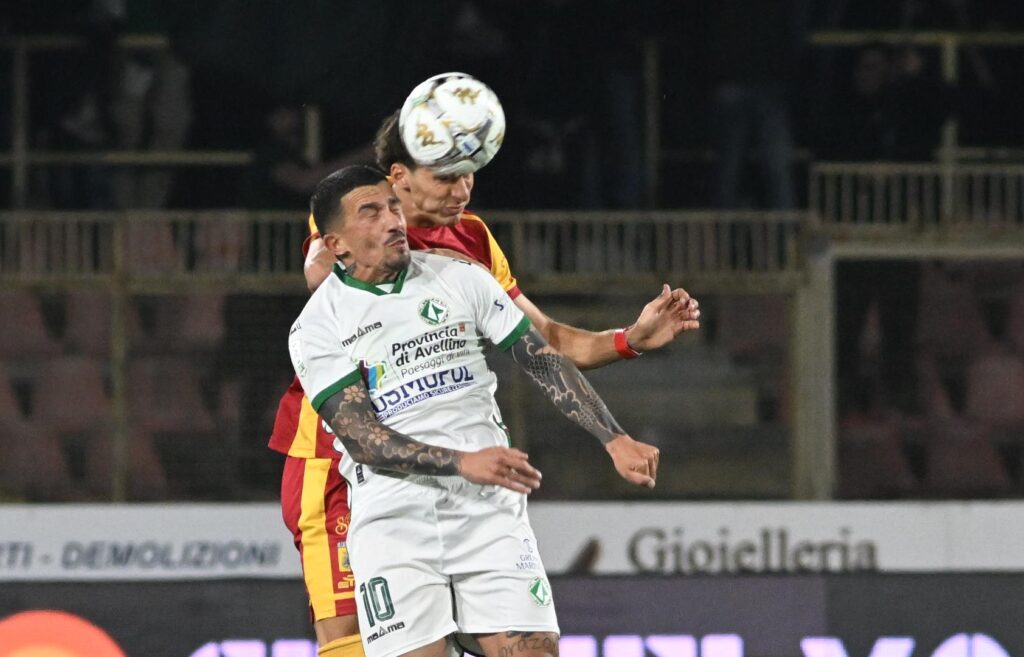 Il Catanzaro cala il tris: svanisce il sogno serie A per l’Avellino
