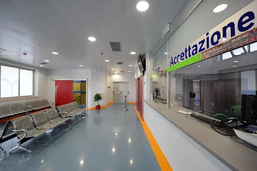 Ospedale Ruggi di Salerno, Polichetti: «Mancano le sedie e le barrelle»