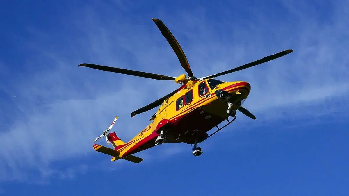 Amalfi, autista Sita travolto da un’auto: elitrasportato d’urgenza al Ruggi