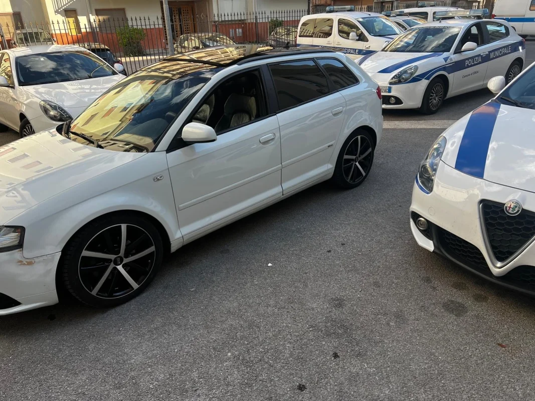 Eboli: automobilista non si ferma all’alt, inseguimento e denuncia
