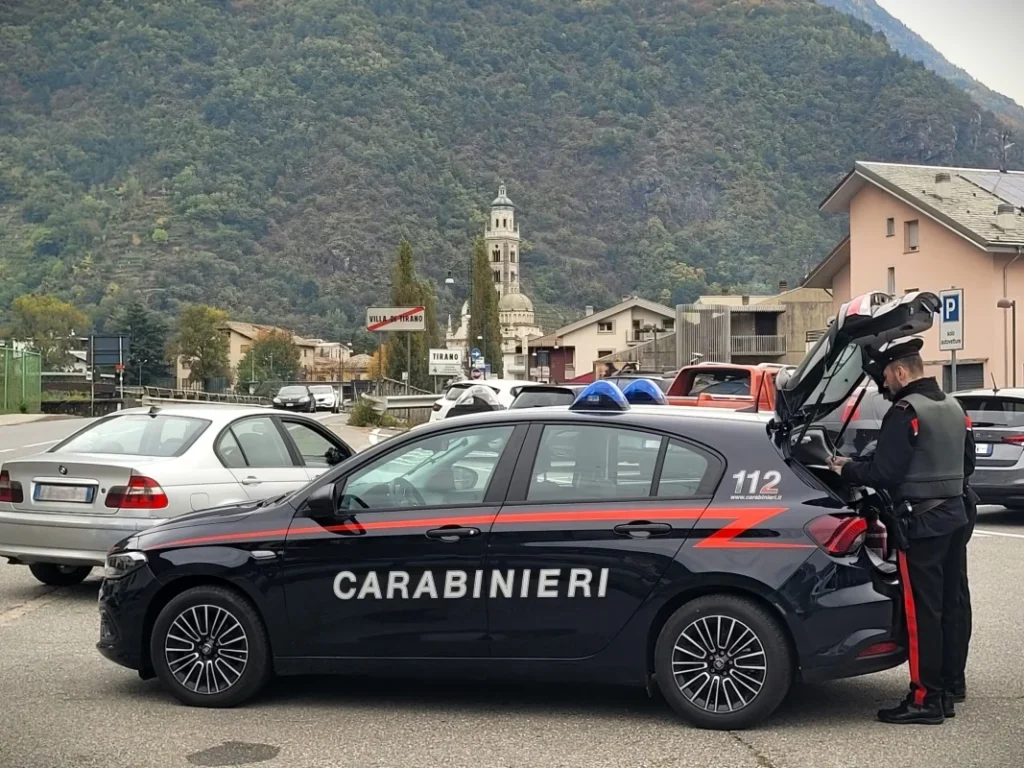 Sant’Arsenio, interventi della polizia locale per bravate e liti in piazza