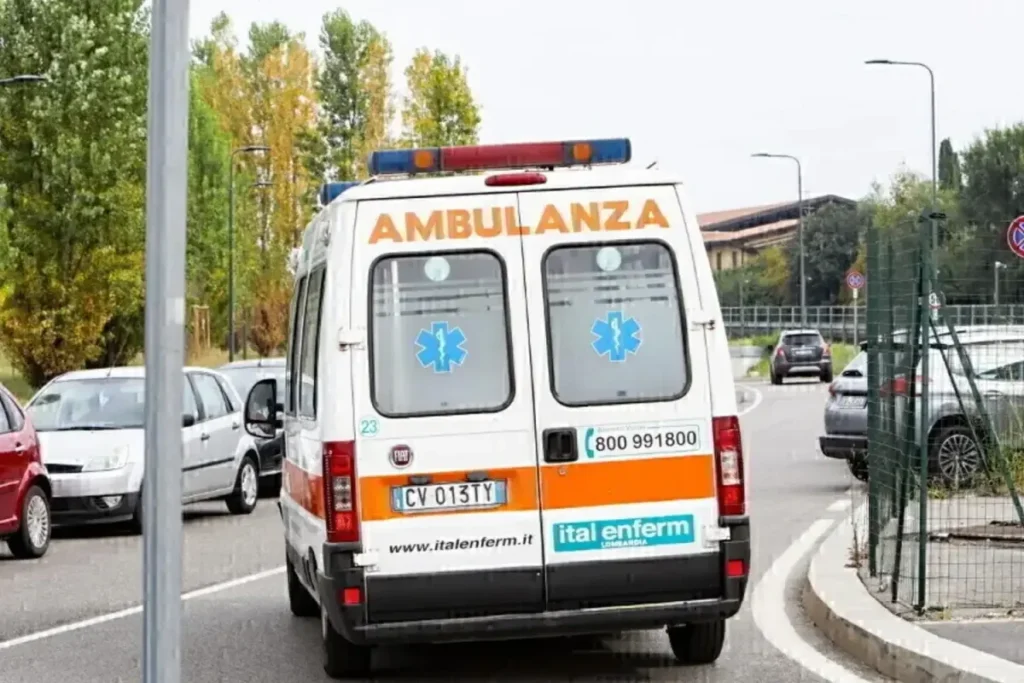 Paura in un centro di accoglienza a Eboli: 4 feriti con un taglierino