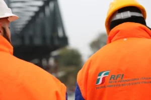 Linea Napoli-Salerno, stop ai treni per lavori: disagi fino a giugno