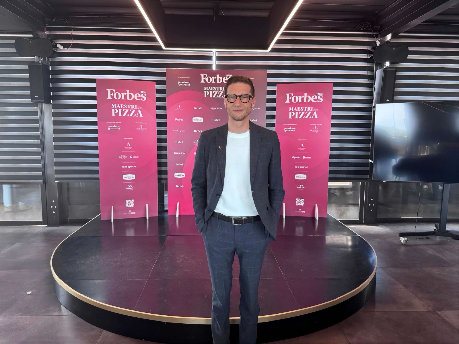 L’Ammaccata cilentana premiata da Forbes Italia a Napoli: Cristian Santomauro è tra i 35 Maestri della Pizza 2026