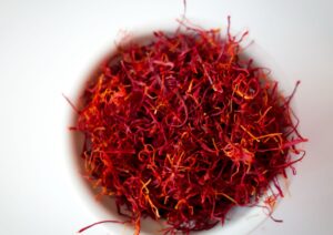 Zafferano in cucina, tra tradizione e ricette: come usarlo e valorizzarlo nei piatti