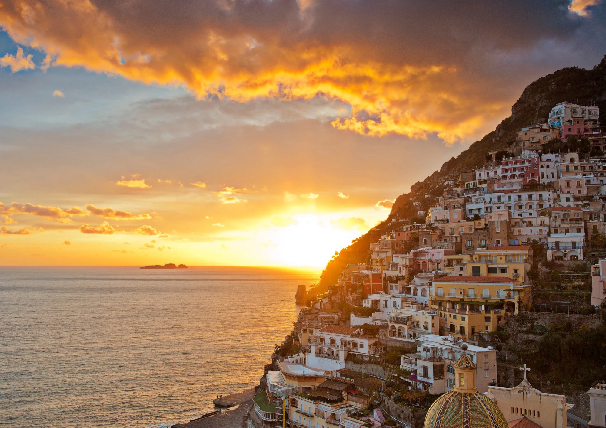 Lungo weekend del 2 giugno, la Campania tra archeologia, natura, mare e arte: itinerari e idee di viaggio