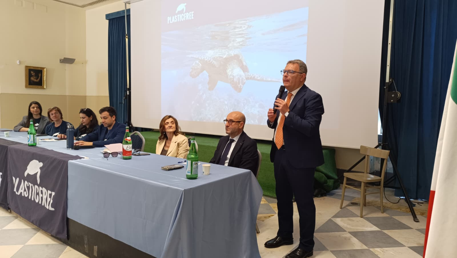 A Bacoli i Comuni campani fanno rete contro l’inquinamento: «Serve una strategia condivisa»
