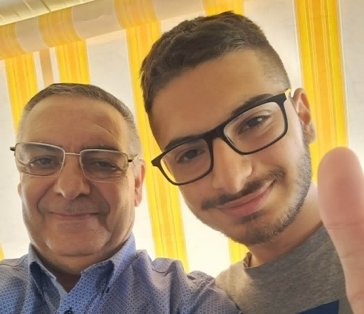 Padre e figlio insieme alla Maturità: «Abbiamo scelto la stessa traccia»