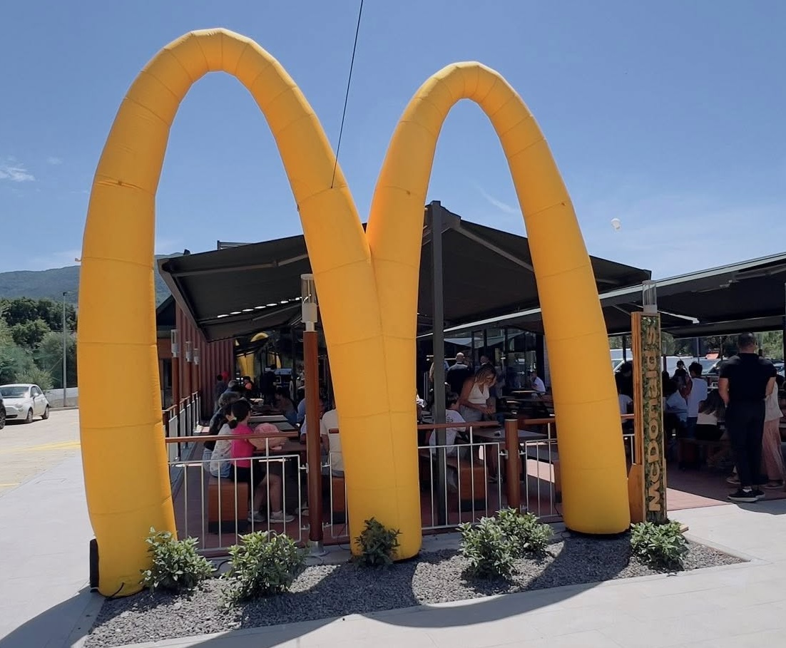 Aperto McDonald’s a Villammare, Comune: «Amplia servizi e occupazione»