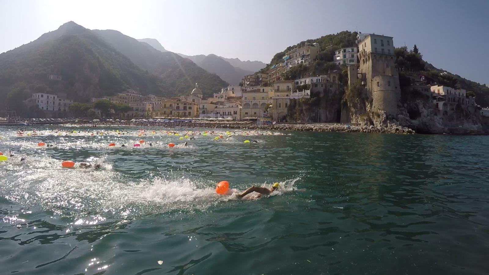 Cetara – Vietri sul Mare: 370 atleti pronti a sfidarsi nel nuoto in acque libere