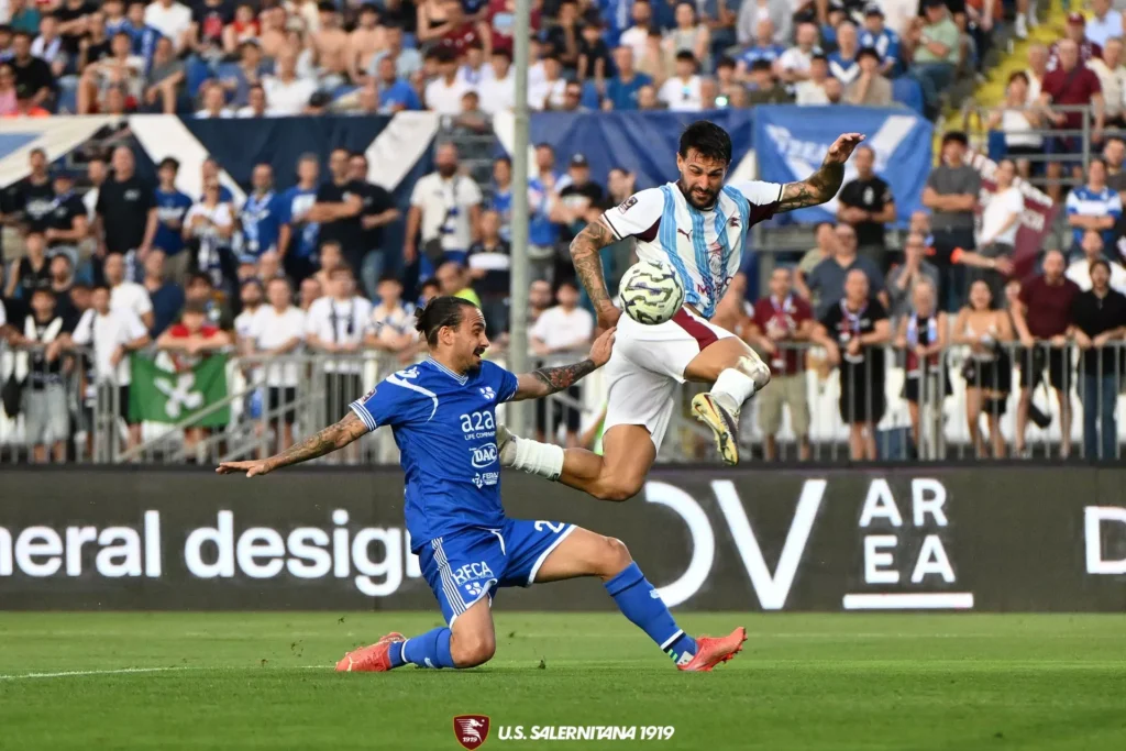 Salernitana, avanti con la continuità: conferme in dirigenza e confronto aperto tra Faggiano e Cosmi sul mercato