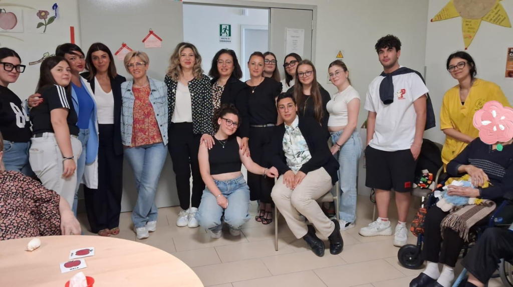 Gli studenti dell’IPSSAS di Polla accanto ai più fragili con iniziative solidali