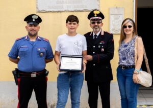 Ascea, Domenico dedica la tesina ai carabinieri: all’esame presenti i militari