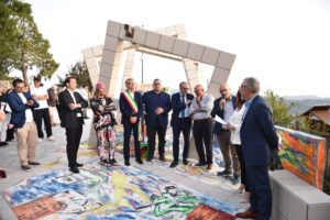 È stata inaugurata sulla Terrazza del Cilento la nuova installazione del maestro Fernando Mangone