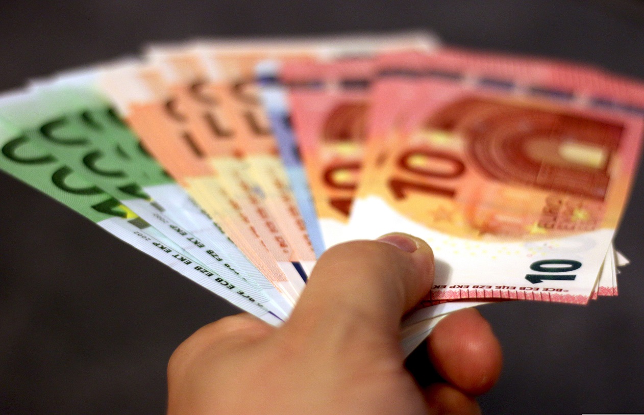 Trasparenza retributiva, lo studio a livello globale: se non c’è, 1 su 5 cambia lavoro. Millennial e colletti bianchi i più interessati