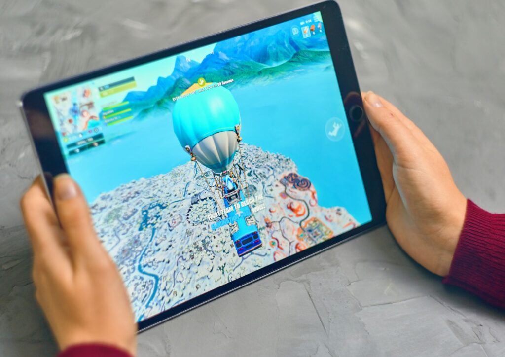 L’AI rivoluziona i videogiochi: personaggi sempre più realistici e mondi che imparano dai giocatori