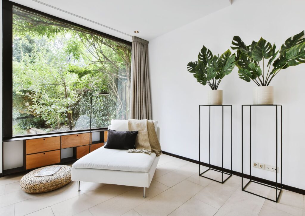 Estate 2026, il design si fa leggero: le tendenze d’arredo che conquistano le case