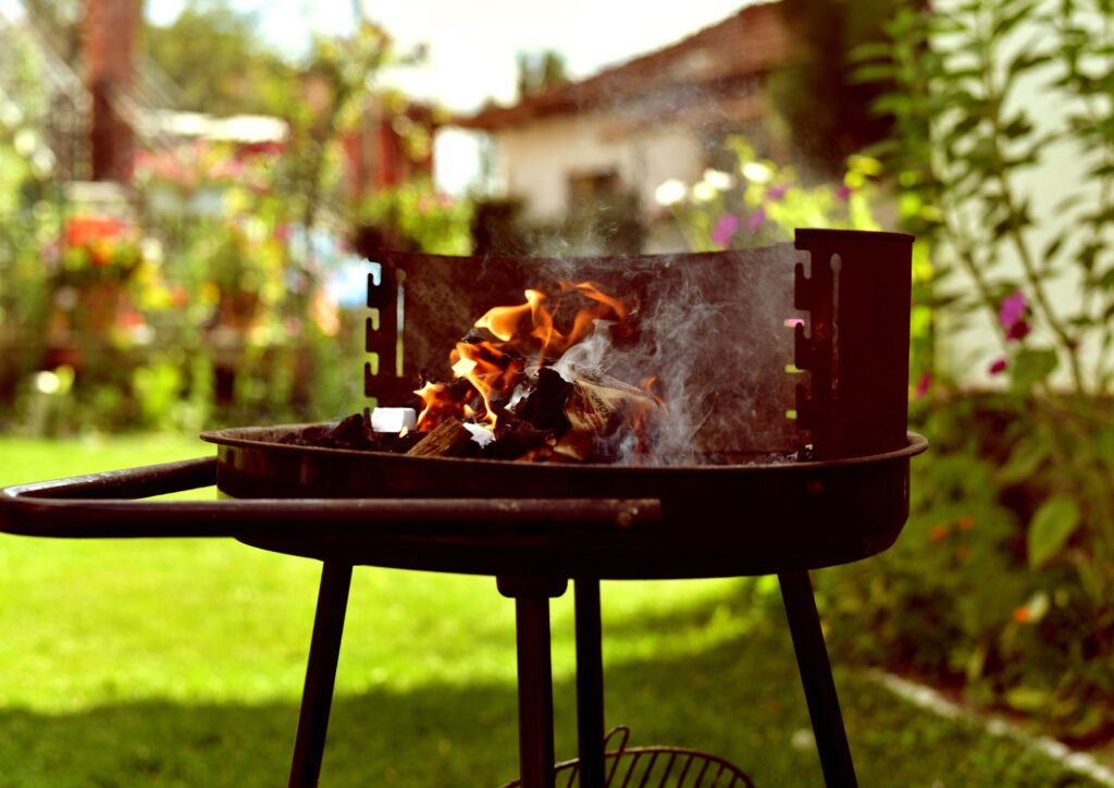 Barbecue da giardino, protagonista dell’estate: tra convivialità e design outdoor