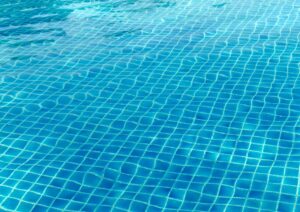 Piscina ecosostenibile: materiali e tecnologie green per ridurre l’impatto ambientale