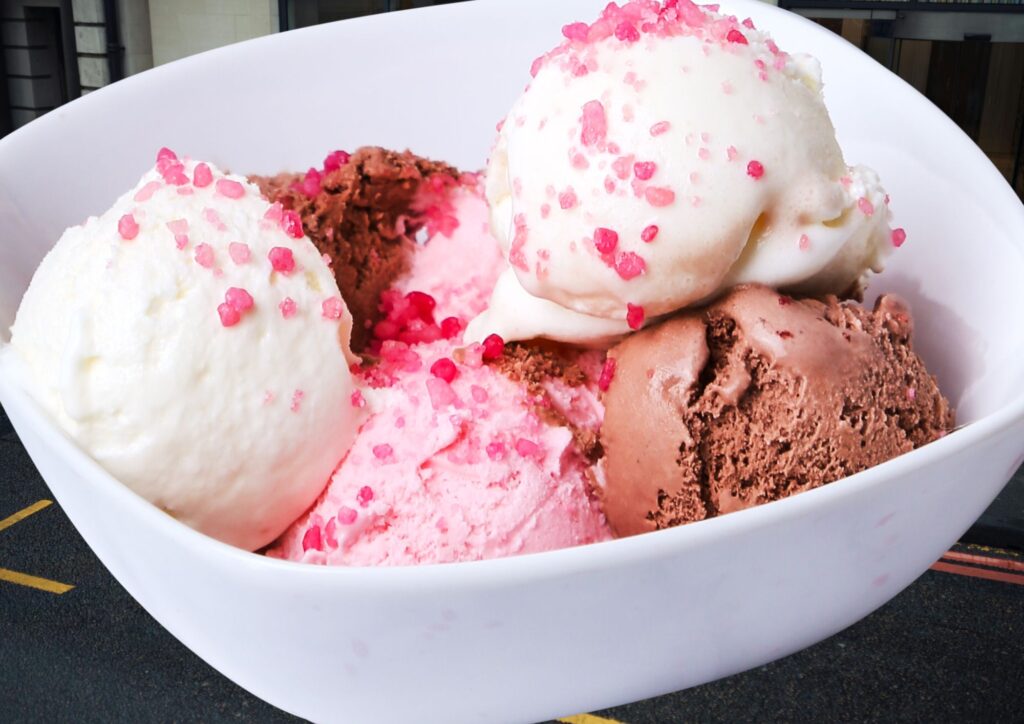 Estate: gelati fatti in casa senza gelatiera, tre ricette semplici e veloci
