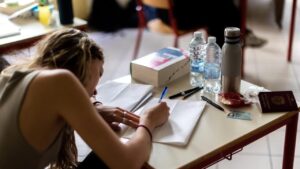 Maturità 2026, da Pavese a Calabresi tra le tracce della prima prova