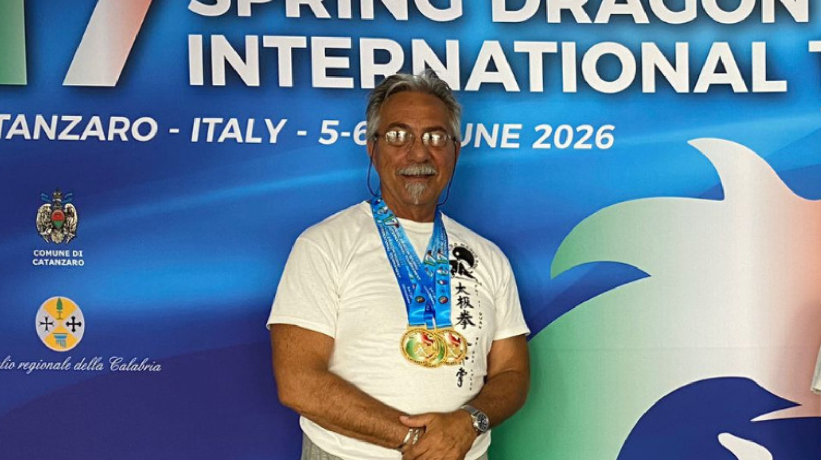 Tre ori a 66 anni per il salernitano Alfredo De Somma: la passione per il Wushu che non conosce età