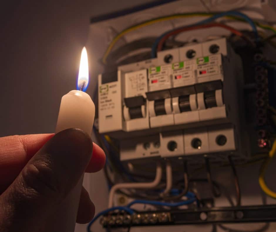 Blackout nella notte a Castelnuovo Cilento: disagi per cittadini e attività