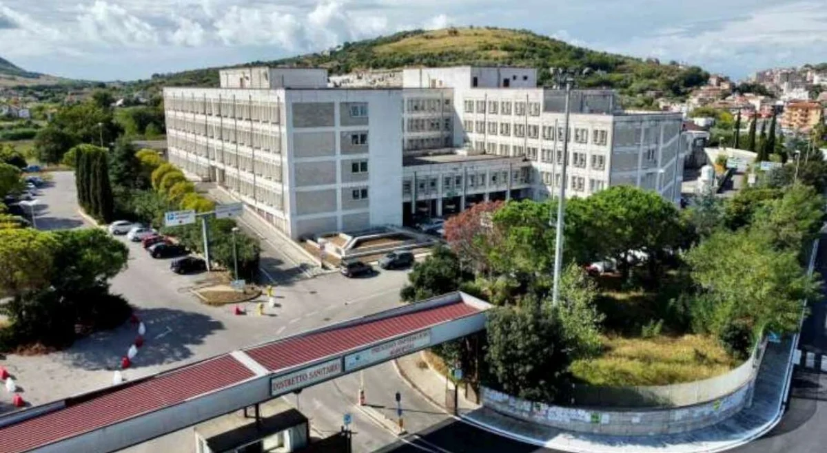 Agropoli: iniziato un presidio permanente davanti all’ospedale